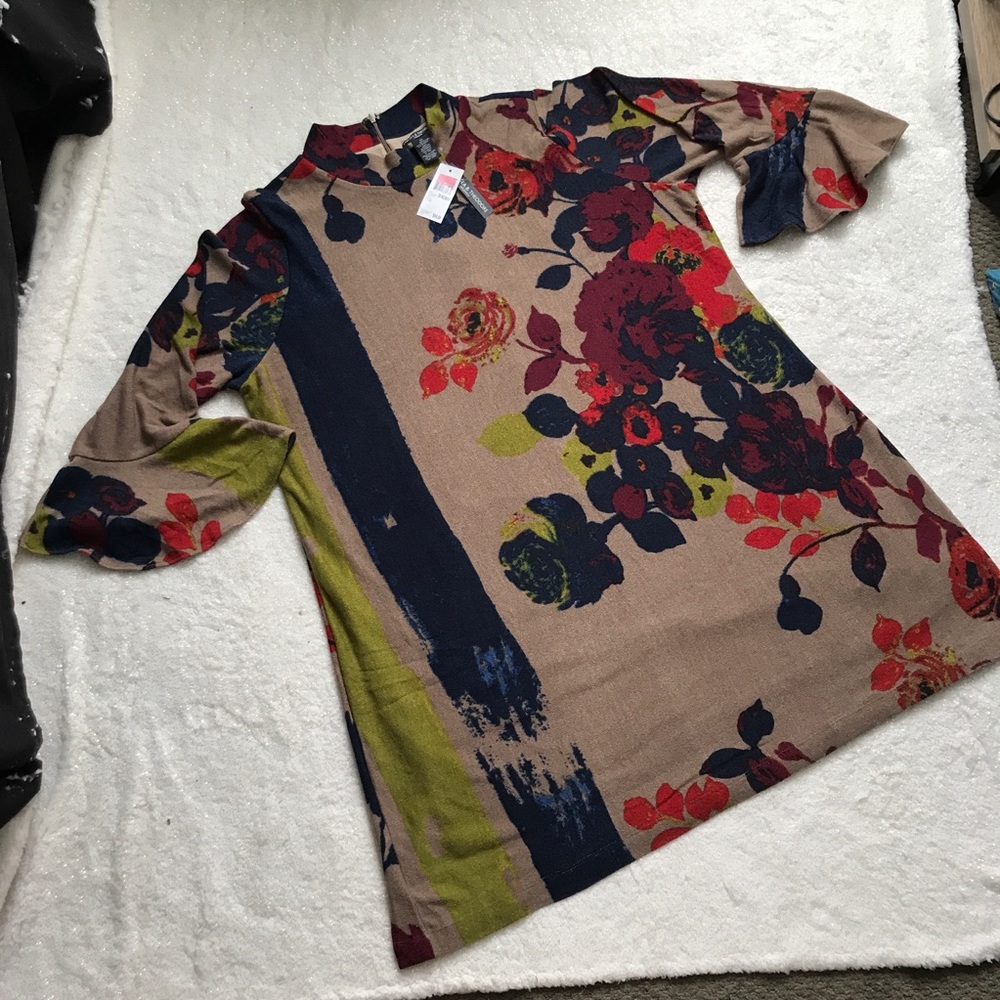 NWT Chelsea & Theodore Floral Sweater Dress
